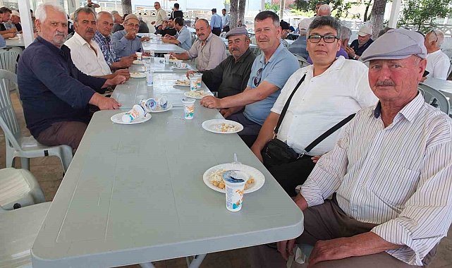 Burhaniye'de geleneksel Mahalle hayrı yüzlerce insanı buluşturdu