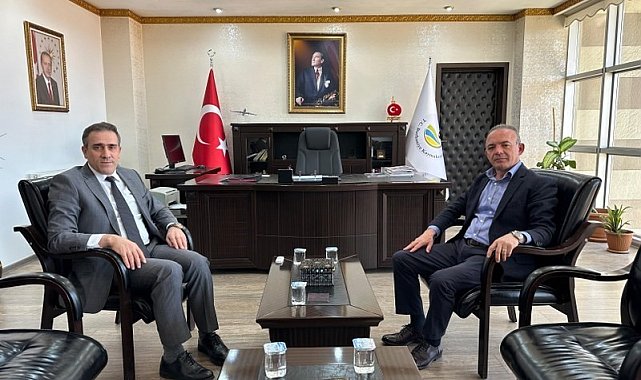 Burhaniye'de Mülkiye Başmüfettişi Öner, kaymakam İlyas Memiş'i ziyaret etti