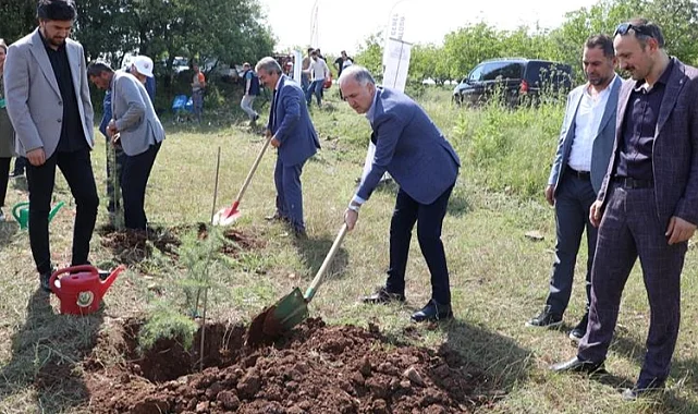 Bursa İnegöl'de Çevre Haftasında 150 fidan toprakla buluştu