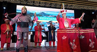 Bursa Mehter Takımı Fransa'yı fethetti