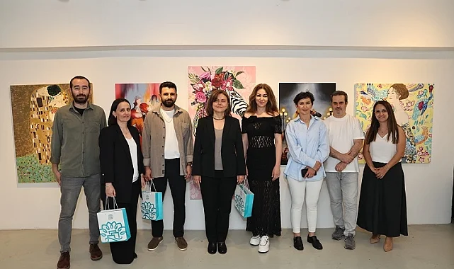 Bursa Nilüfer'de yetişkinlerin sergisi izlenime açıldı