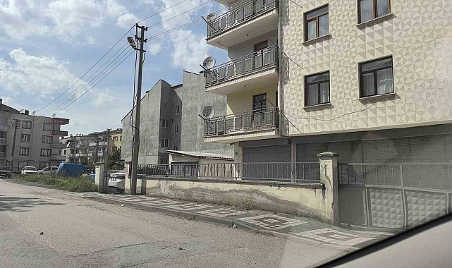 Bursa'da balkondan düşen çocuk yaralandı