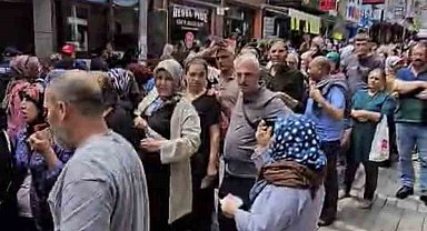 Bursa'da çekilişi duyan mağaza önüne koştu