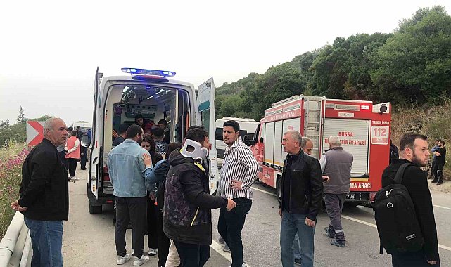 Bursa'da feci kaza: Kazayı bırakıp birbirlerine girdiler