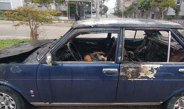 Bursa'da seyir halindeki otomobil alev aldı