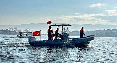 Bursa'da Uluabat Gölü'nde büyük operasyon...30 kişi suçüstü yakalandı