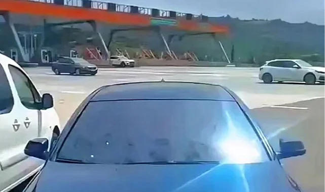 Bursa'da çakarlı araç Jandarma'dan kaçamadı!