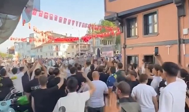 Bursaspor taraftarlarından Mudanya Belediye Başkanı'na tepki
