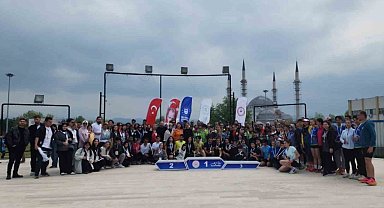 BUÜ'de "Aileler Yarışıyor" temalı oryantiring bayrak yarışı