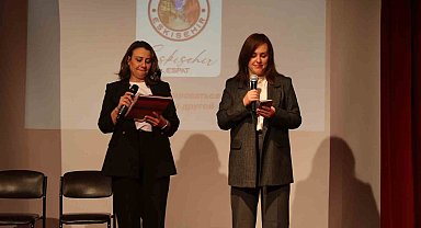 Büyük bir bölümü Rus ve Ukraynalı olan vatandaşlar tanışma etkinliğinde buluştu