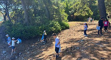 Büyükler kirletti küçükler temizledi