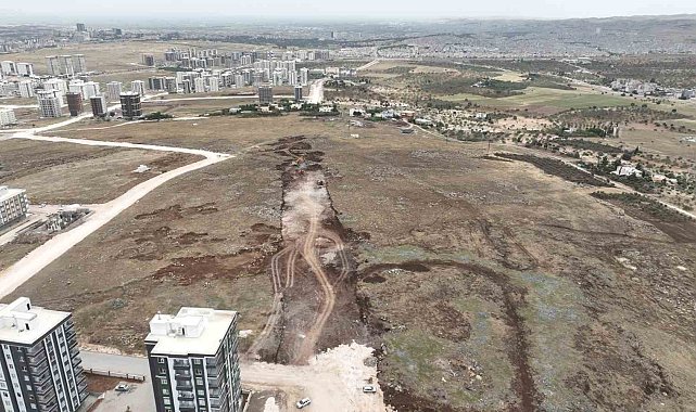 Büyükşehir Belediyesi Karaköprü'ye yeni bir cadde kazandırıyor