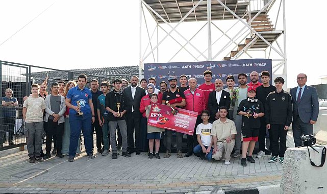 Büyükşehir Belediyesinin dron takımları TEKNOFEST'te başarıyla ilerliyor