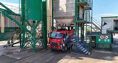 Büyükşehir, saatte 240 ton asfalt üretiyor