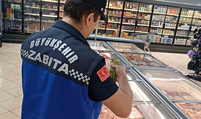 Büyükşehir zabıtasından market denetimi