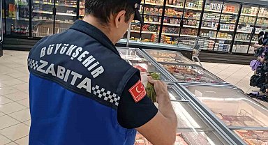 Büyükşehir zabıtasından market denetimi