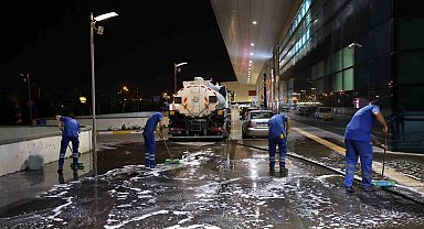 Büyükşehir'in çevre bakım ve temizlik çalışmaları hız kesmiyor