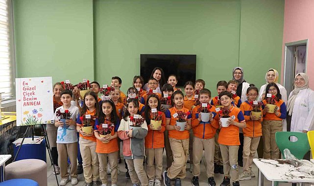 Büyükşehir'in "Yerli Tohum Milli Tarım" projesinde "En Güzel Çiçek Benim Annem" etkinliği
