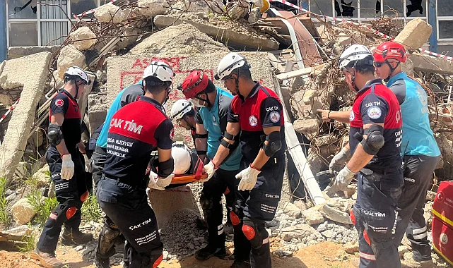 ÇAK-TİM'den başarılı deprem tatbikatı