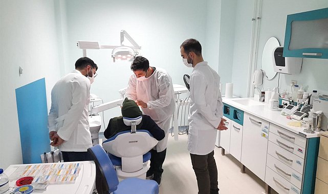 ÇAKÜ Rektörü Çiftçi: "Açılan bu merkez ile vatandaşlarımız, diş tedavileri için artık il dışına gitmiyor"