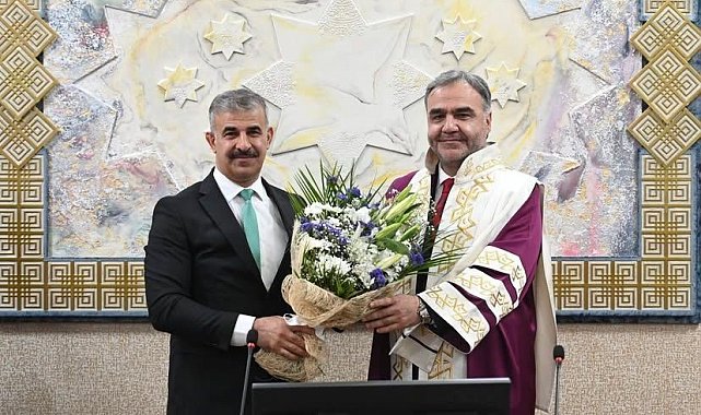 ÇAKÜ'de Rektör Prof. Dr. Mevlüt Karata görevi teslim aldı