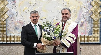 ÇAKÜ'de Rektör Prof. Dr. Mevlüt Karata görevi teslim aldı