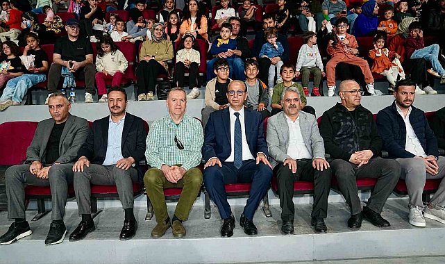 Cambaz Mithat 'Yetenek Sirkiniz' gösterisi renkli ve heyecanlı anlara sahne oldu
