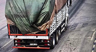 Çanakkale'de 8 kişinin hayatını kaybettiği kazada kamyonun yükünü kurallara uygun taşıdığı belirlendi