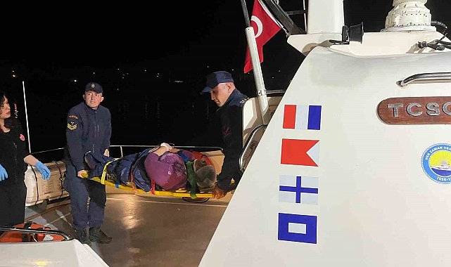 Çanakkale'de rahatsızlanan iki hastanın tıbbi tahliyesi Sahil Güvenlik ekiplerince gerçekleştirildi