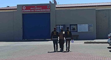 Çeşitli suçlardan 10 yıldır aranan şahsı polis yakaladı