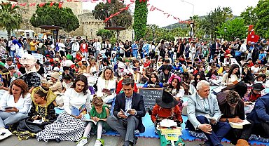 Çeşme'de 2. Kitap Takas Şenliği