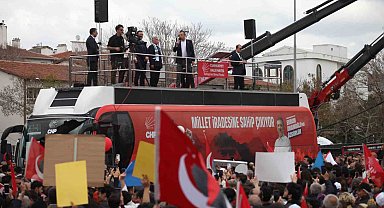 CHP Genel Başkanı Özel: "Ekrem başkanı içeride tutmanın bedeli 2.2 trilyon"