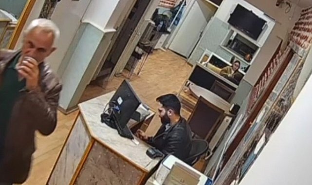 CHP Genel Başkanı Özgür Özel'e saldırıda bulunan şahsın saldırıdan önceki görüntüleri ortaya çıktı
