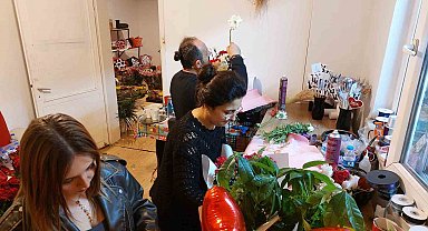 Çiçekçilerin 'Anneler Günü' mesaisi