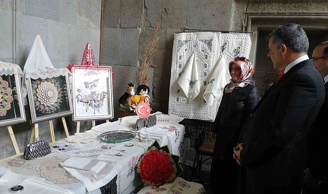 Çifte Minareli Medrese'de "Öğrenme Şenliği" sergisi açıldı