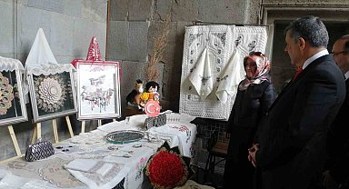 Çifte Minareli Medrese'de "Öğrenme Şenliği" sergisi açıldı