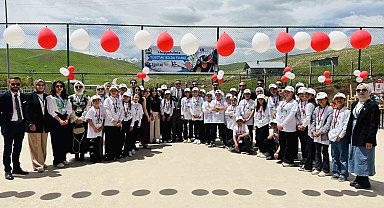 Cilo'nun zirvesinden esen ilham rüzgarı: TÜBİTAK 4006 Bilim Fuarı Cilo'nun eteklerinde düzenlendi