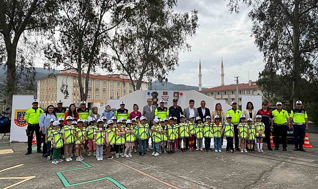 Çine'de Anaokulu öğrencilerine trafik eğitimi verildi