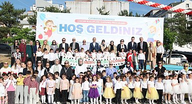 Çocuk kulüplerinde eğitim gören minikler hünerlerini sergiledi