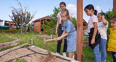 Çocuklar bitkilerin büyüme serüvenini öğrendi