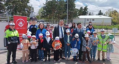 Çocuklara trafik eğitimi etkinliği