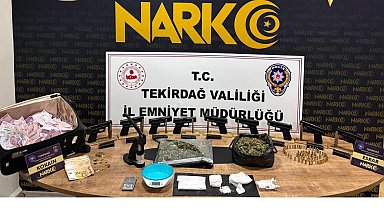 Çorlu'da uyuşturucu ve silah operasyonu: 910 bin TL'lik döviz ve altın ele geçirildi
