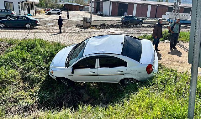 Çorum'da otomobil menfeze düştü: 1 yaralı