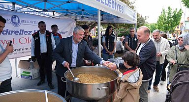 Çprum Belediyesi'nden vatandaşlara hedik ikramı