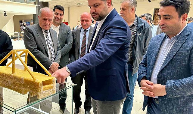 Çubuk makarnadan yapılan köprüler yarıştı