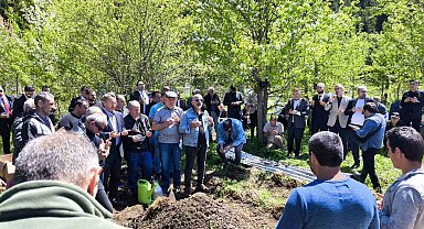 Cumhurbaşkanlığı İletişim Başkanı Altun amcasının cenaze törenine katıldı