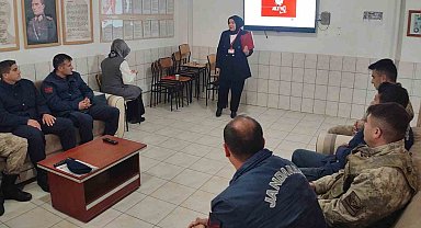 Demirözü jandarma personeline kadına yönelik şiddetle mücadele eğitimi verildi