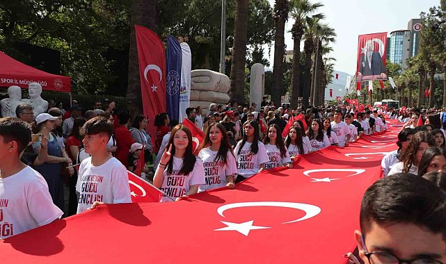 Denizli'de 19 Mayıs Atatürk'ü Anma ve Gençlik Spor Bayramı coşkuyla kutlandı