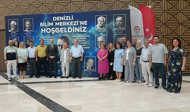Denizli'de "Bilim ve Sevgi" söyleşisi büyük ilgi gördü