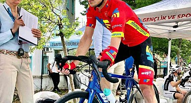 Denizlili bisikletçiler başarılarını tüm kulvarlarda sürdürüyor